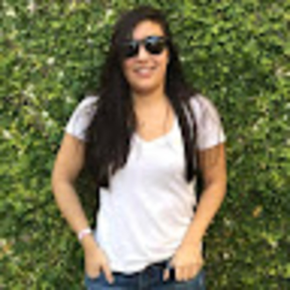 Meet your Posher, Christina - Picture 1 of 1